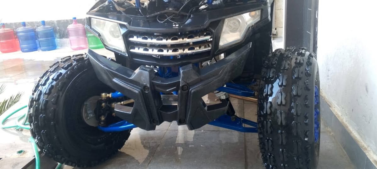 السلام عليكم دراجه رباعية لون ازرق حجم وسط قليل الاستعمال بسعر مناسب *********** بغداد
