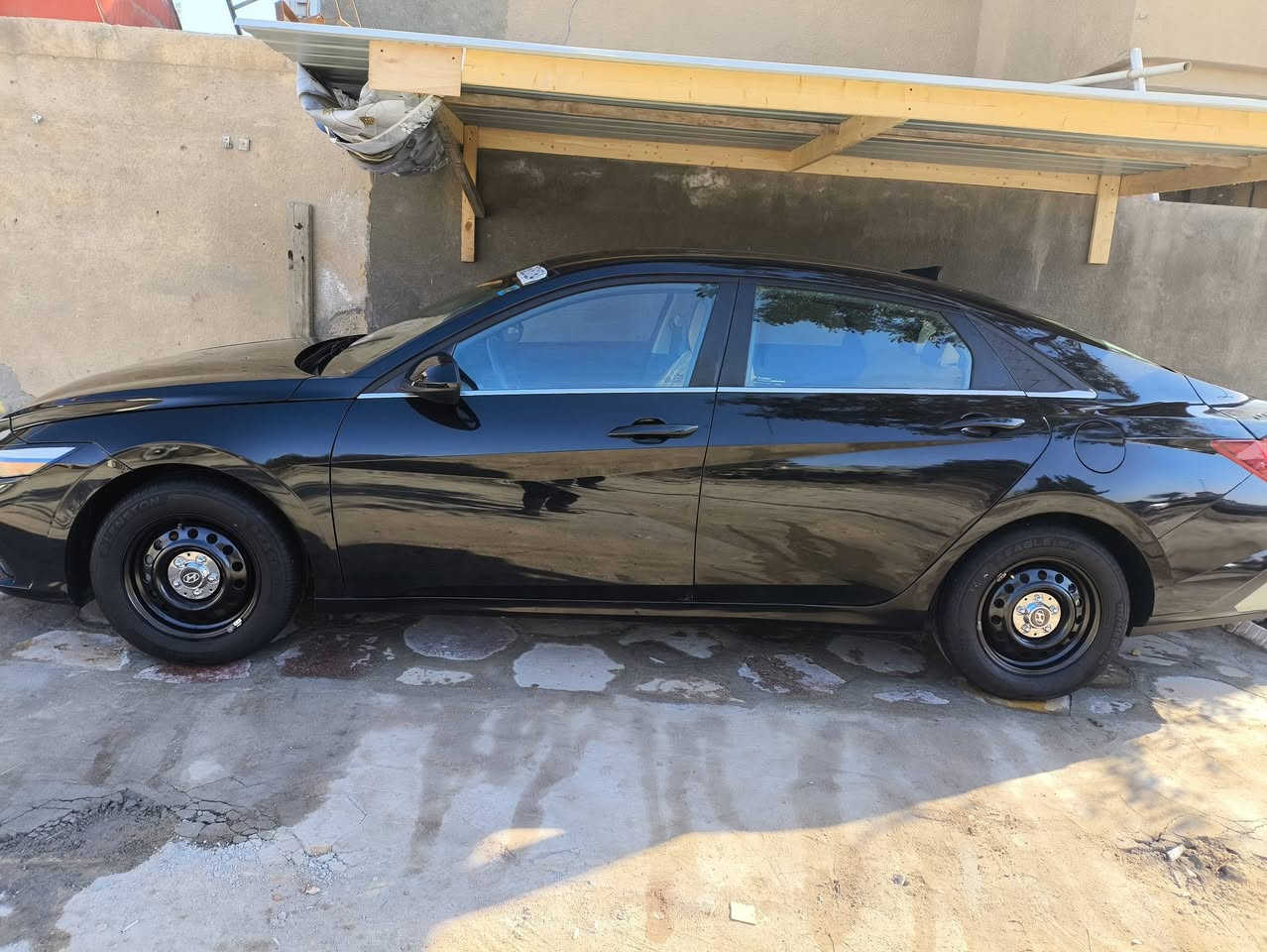 النترة موديل 24 وارد امريكي فول مواصفات حادثهة موضح بلمنشور السيارة ماشية 55 امرقمة  بابل حرة بسمي السيار كلش حلوه او نضيفة بدون ايرباك السيارة معروضة 152او بيهة مال بسيط للاستفسار ***********
