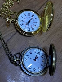 ساعات • قطعتين