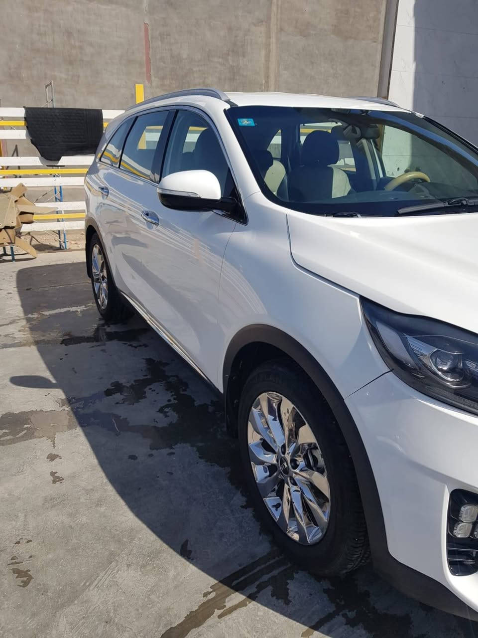 > للبيع كيا سورنتو 2020 وارد خليجي رقم بغداد

ماشية فقط 106 ألف كم
محرك 3500 سي سي، V6، قوي ونشيط
تبريد ممتاز (ثلاثة خطوط تبريد)
فول مواصفات ما عدا بانوراما
بصمة تشغيل ودخول، شاشة، كشافات LED، كاميرا خلفية، ، مثبت سرعة. مقاعد جلد
السيارة مكفولة كفالة عامة 
السيارة جاهزة وما تحتاج صرف ويوجد سونار عدد 2 للسيارة

السعر المطلوب: 289 ورقة قابل للتفاوض
الموقع: بابل – قضاء المسيب
للتواصل: *********** 
(غير متواجد على الانترنت فقط رقم الهاتف)
