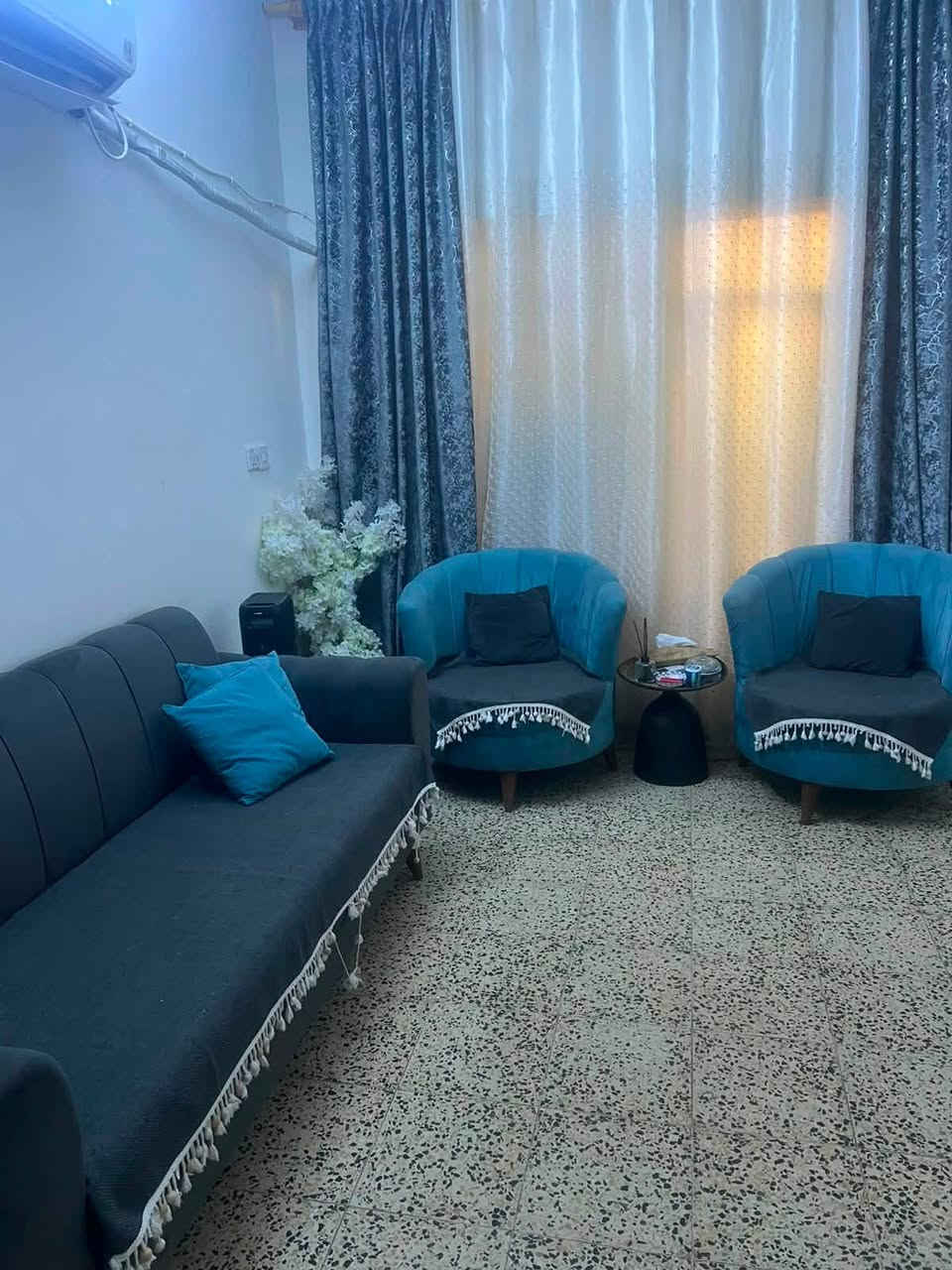 سلام عليكم مستخدم شي قليل
400 تخم
400 الغرفه
50 براد
150 مجمده
ميز بلازمه25
كاونتر 150
75 طباخ
بلازمه 150
العنوان بغداد موصلات شرطه الرابعه
***********
