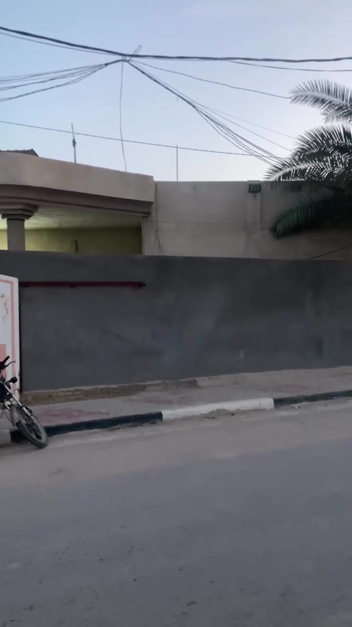 سلام عليكم بيت الايجار بيت ٣٥٠متر

 البيت يؤجر فقط معهد او روضه بيت كبير وكدامه 

مساحه خير من الله العنوان قضاء الحسينيه العطيشي 

خلف الدفاع المدني مباشرآ استفسار اتصال ***********
