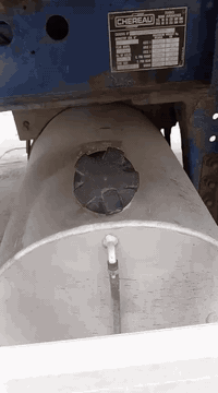 السلام عليكم تانكي براد كاز مدور طول ٢٣٠فافون مكلف بنشر ٠٧٨١ ٤٨٧ ٠٦٢١
