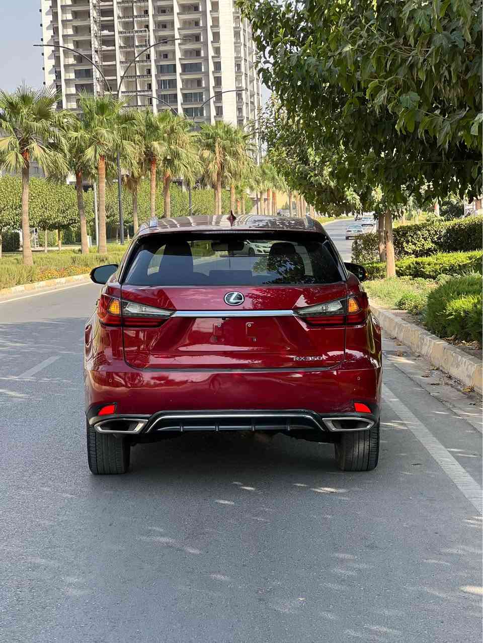 -لێگزز RX350  مۆدێل 2022  فول مواسەفات سعری 310وەرەقە ، مەکینە ٦ پستۆن و تۆربۆ،
-رەنگی :ماڕۆنی 
 -دوو پارچە سبغە
-15 هەزار ڕۆشتوە
-ژمارە موبايل: ***********
-ژمارە موبايل: ***********
-ناونیشان: هەولێر أربيل, العراق

