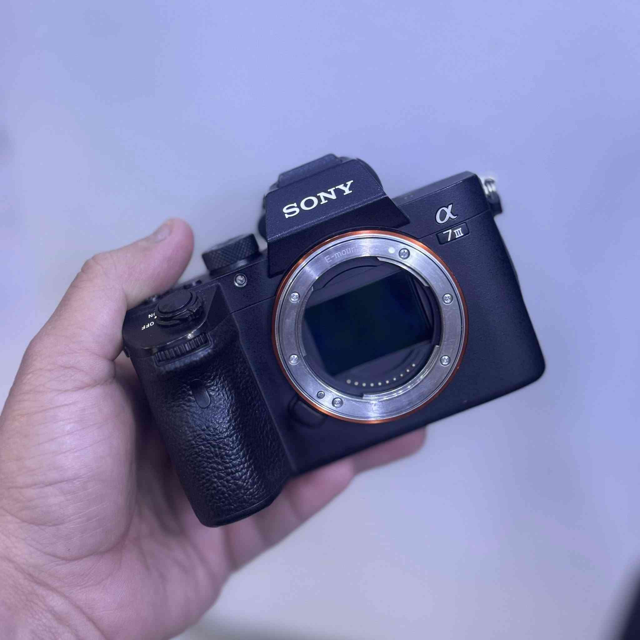 SONY a7m3 Body + Box
Shutter 32k 

Nrxi gwnjawa 

*Tanha shwshay shashakay drzi haya


**إذا كنت صاحب هذا الإعلان وتريد حذفه لأي سبب، رجاءا أرسل رسالة إلى الدعم الفني**