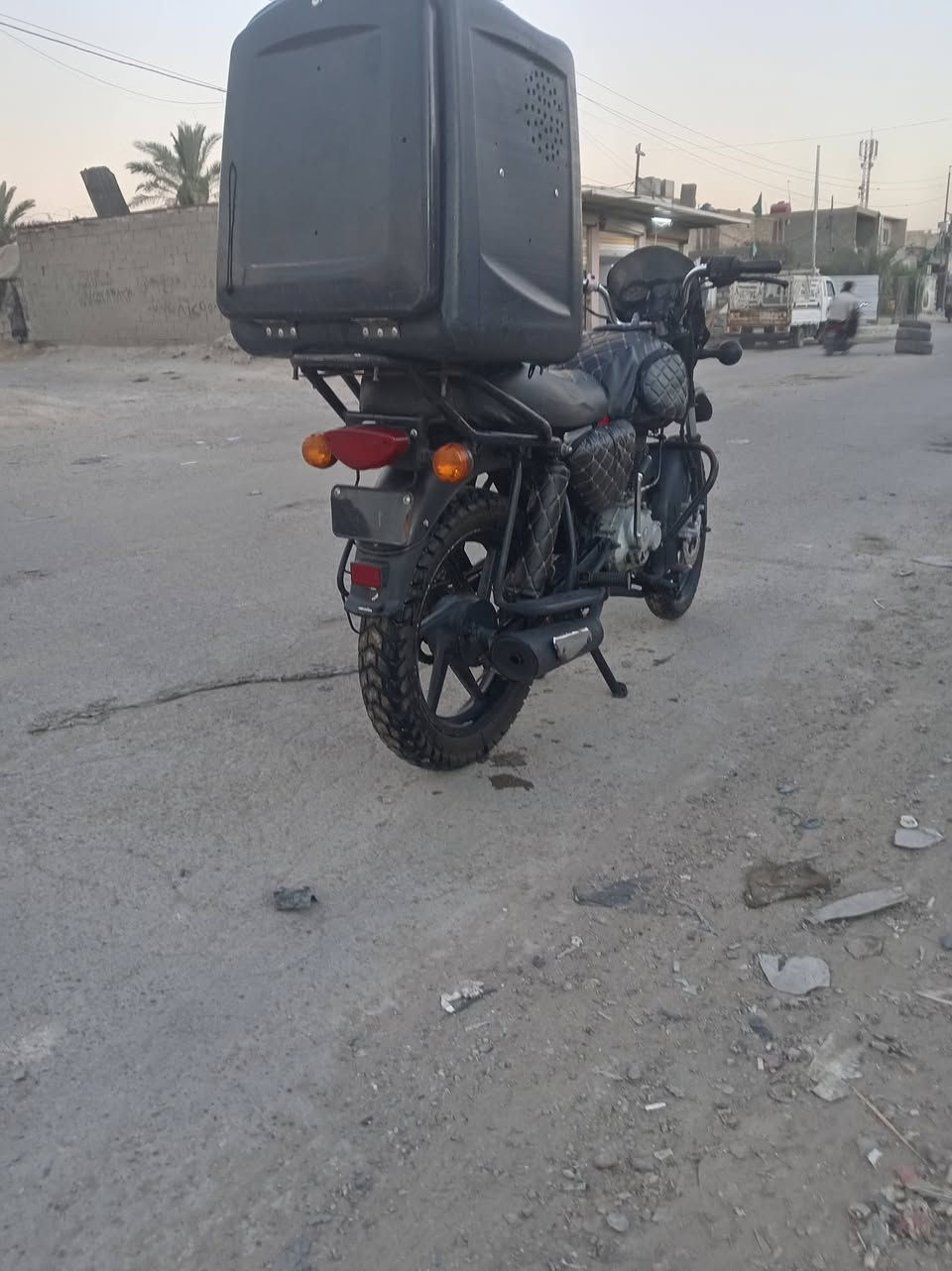 سلام عليكم شباب دراجه بوكسر مديد 23 جبلي دراجة خير من الله وصوت لمحرك يخبل سلف هندر بكل وكت دراجة تخبل بيه تاير باكستاني جبلي امامي خلفي جديد جيب فيتر وفحص سعر 900وبيهة مجال واتساب *********** ورصيد عنواني بغداد مدينة خاص لحد يدخل

