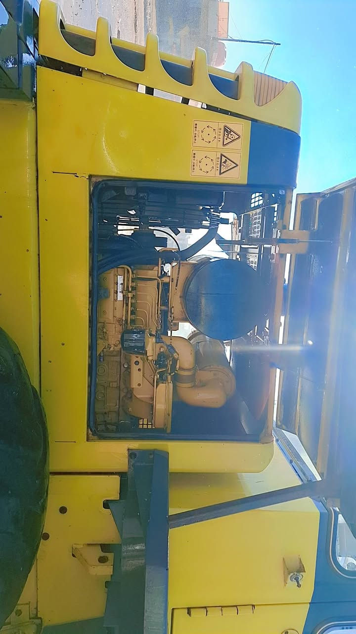 سلام عليكم للبيع شفل كوماتسو حجم 100 دخول جديد شفل جديد ونظيف مكينه ٦ كله عله وظع الشركه السعر ٣٥٠ وبي مجال 
***********
