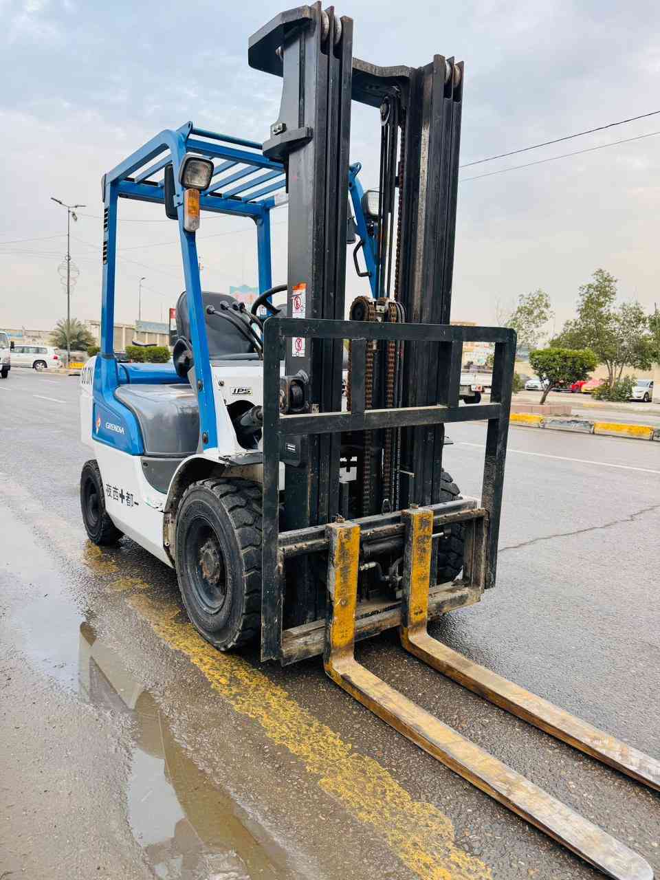 للبيع مسيبوشي بانزين طنين ونص جب ناصي 3 سلايتات 3 حركات 
موديل 2011 منفيس كاتي الرافعه مكفوله ومابيها أي نقص جاهزه للعمل أي استفسار اتصل 
***********
