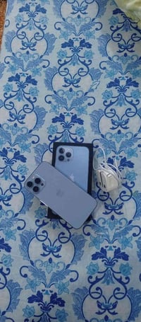 للبيع ايفون 13 برو ماكس لون بحري لجهاز جديد مال بيت بطاريته 86 ذاكرته ...