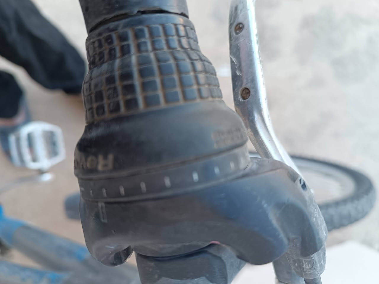 دراجه ماركه ( رالي) بريطاني حجم ٢٤
جبلي وداخل المدن 
نظام گير مكينه امامي وخلفي 
السعر 80 
الاتصال على الرقم. ***********
