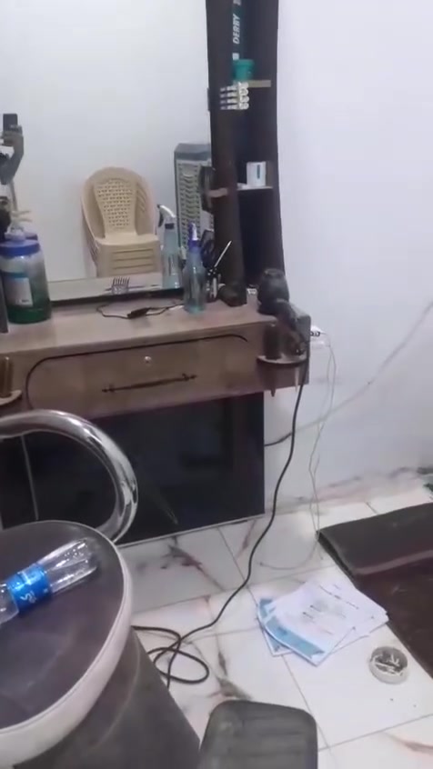 سلام عليكم عدي ثنين البيع الواحد عله 200قفل تجي وشوف نضافه  رقم صاحبهن ***********
