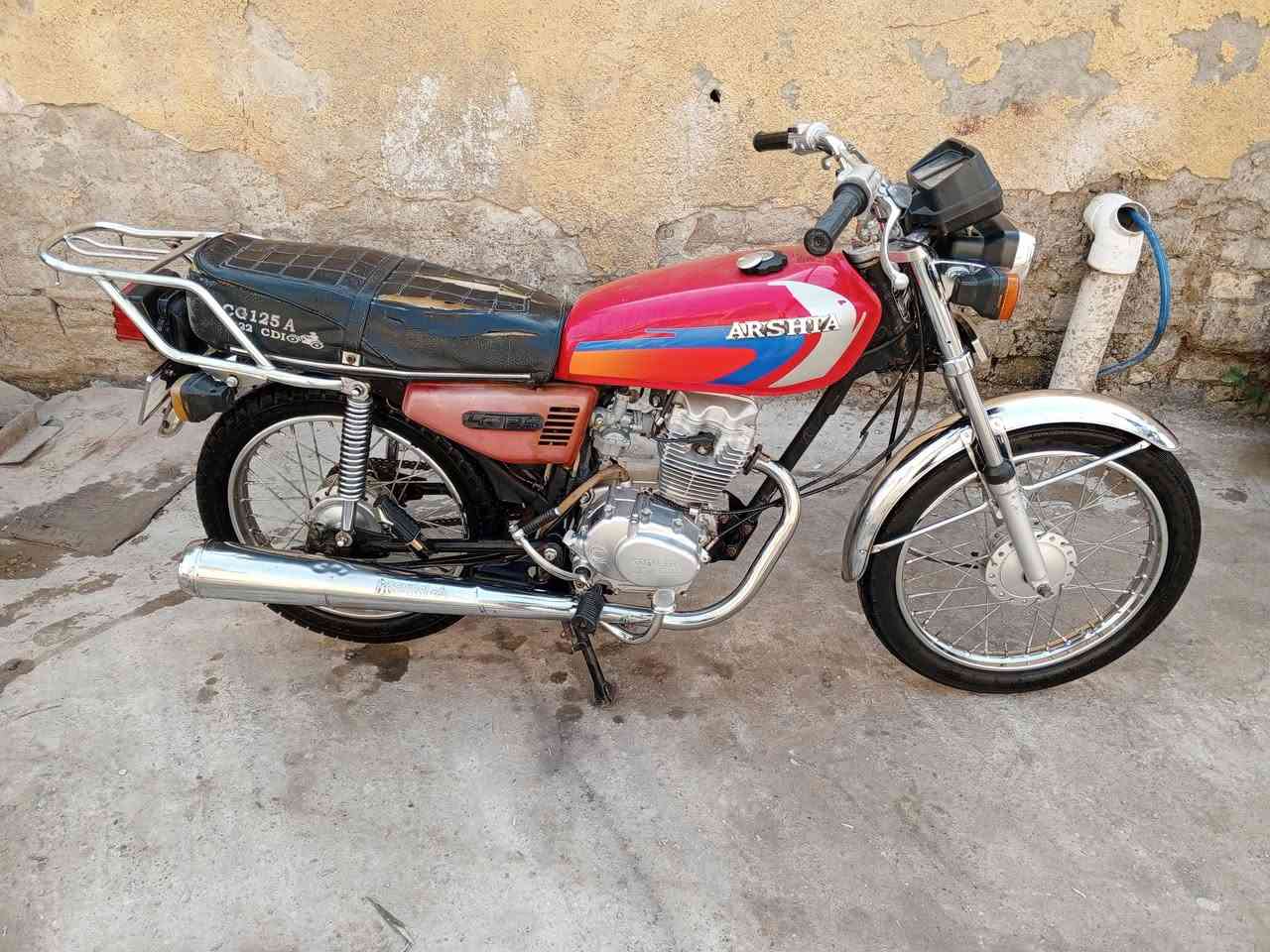 دراجه للبيع موديل 22 سعر 700 وبها مجال***********
