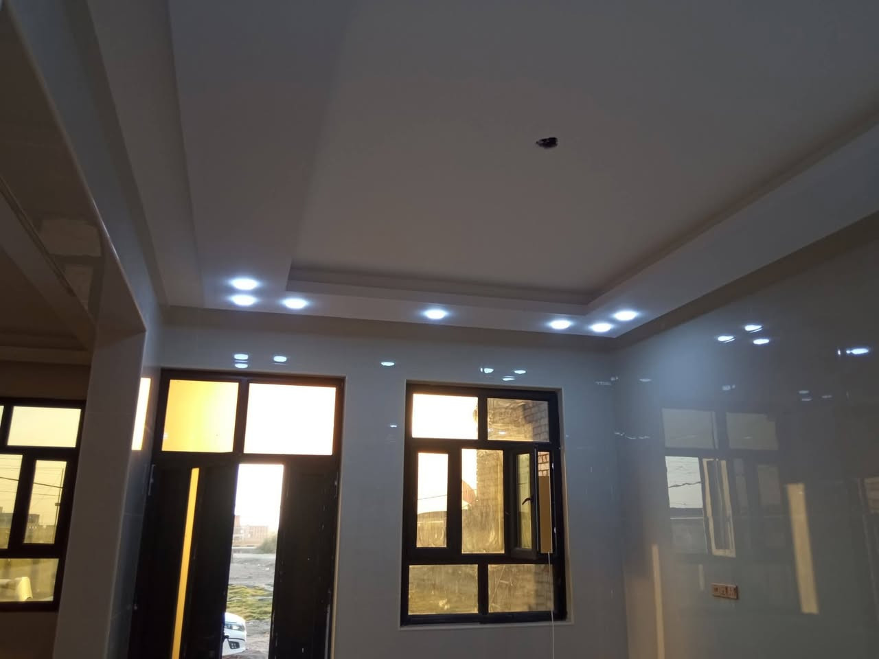 سلام عليكم انا حيدر الكهربائي اشتغل جميع انواع كهرباء تسيسات بيوت بوردات بيوت بوردات ميكانو دوائر دوله تحياتي لجميع هاتف ***********
