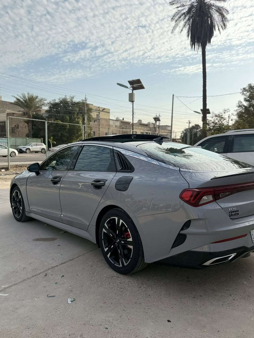 السلام عليكم
K5 2021
للبيع حادثها جاملغ وبنيد بدون دواخل بدون شاصي ايرباك دشبول ودركه وراجعات سستم 
السياره فور ويل 1.6تيربو فول مواصفات 
داخل احمر 
تحديد مسار 
رادار جانبي 
وامامي وخلفي 
وباقي مواصفات معروفه 
ماشية 56 كيلو 
السياره كاملة بدون نقص 
مكانها بغداد الشالجية تحويل ثاني يوم بأسمي السيارة
***********
