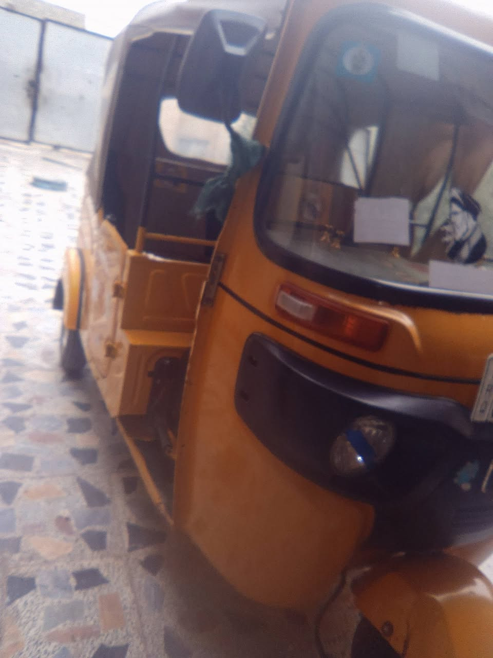 السلام عليكم تيك توك نظيفه حلوه جاهزه للشغل موديل 21 تكتك حلوه قطر الصبح ما بيها محركس محرك اكشن خير من الله تيك توك حلوه جاهزه لا ضربه لا معجون ولا صبغ تكتك جهازك شو ما بيه حلوه بالعافيه علي ياخذها المكان قرب سيطره الشعب رقم الهاتف ***********
