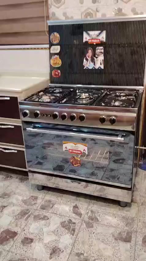 ❤️‍🔥طباخ فرش مصري للبيع ❤️‍🔥
الطباخ ماركه معروفه FRESH مصري استعمال قليل كلش الفرن والعيون.
✅️ حجم 90×60. ((اكبر حجم بالفرش ابو 5 عيون ابو الفرن الواسع الجانبو)).
✅️ الطباخ سل ستيل كامل.
🔥كل العيون والفرن نااااره زرررركه🔥. 
 كل الكهربائيات تشتغل فووول بيه الجداحات وماطور شوي الدجاج والأضائه الداخليه للفرن .
((مكلفه بالنشر فقط))...ماعدهم لا حجز للطباخ ولا توصيل. ومنزله رقمهم وعنوانهم تكدر تتصل بيهم مباشره.
🔴 السعر 275 قفل 🔴 السعر مابيه مجال...وما يبيعوه اقل من هل السعر اصحابه.
لان هذا بأقل من نص سعر الجديد دينباع ...و على هل الارتفاع بالاسعار.
✅️ العنوان بالاعظميه.
ابو علي
*********** بيه واتساب✅️
