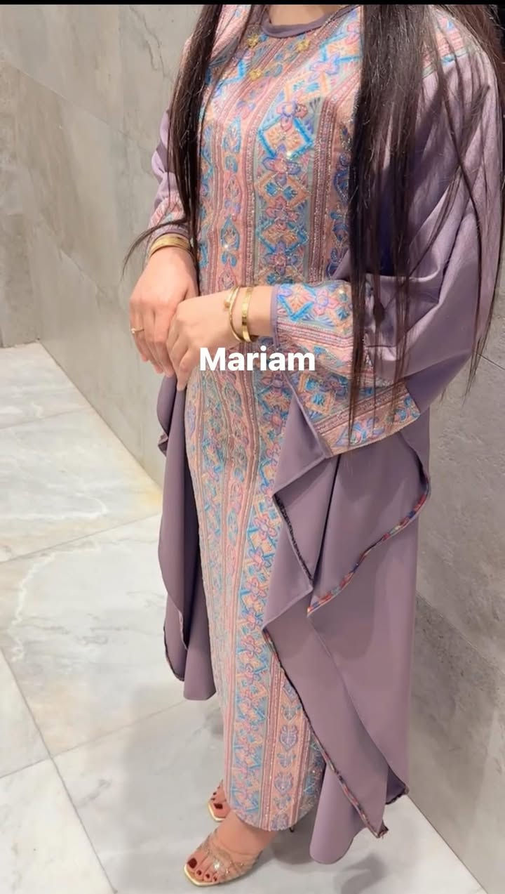 مرحبا بنات فستان لبسته لبسه وحده لمده ساعتين وبس اريد ابيعه ب75 يلبس وزن 50/53 وبي عرض هم اذا تريدي يتعرض


**إذا كنت صاحب هذا الإعلان وتريد حذفه لأي سبب، رجاءا أرسل رسالة إلى الدعم الفني**