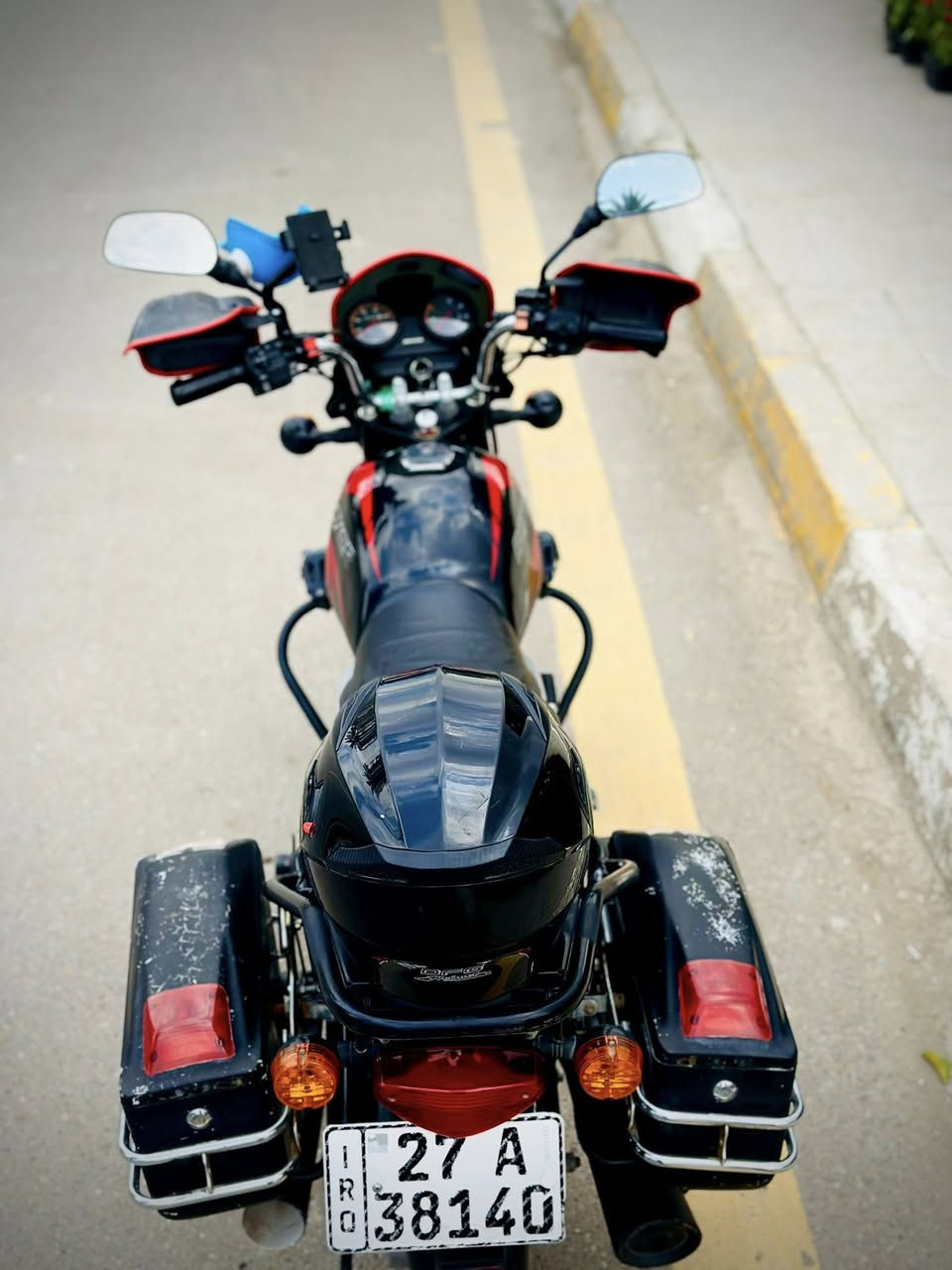 سلام عليكم دراجه بوكسر 2022 طالعه من المعرض 2023شهر 10 أستخدام كلش بسيط أستخدام شخصي دراجه من البيت للمحل كفاله من كلشي رقم وسنويه بسمي مكاني بغداد الشكل يحكم عليها دراجه خير من الله مالت جناي ماشيه 18الف برقي ما مفتوح بيها سعرها 2350وبيها مجال للشراي 
***********
سبب البيع السفر
