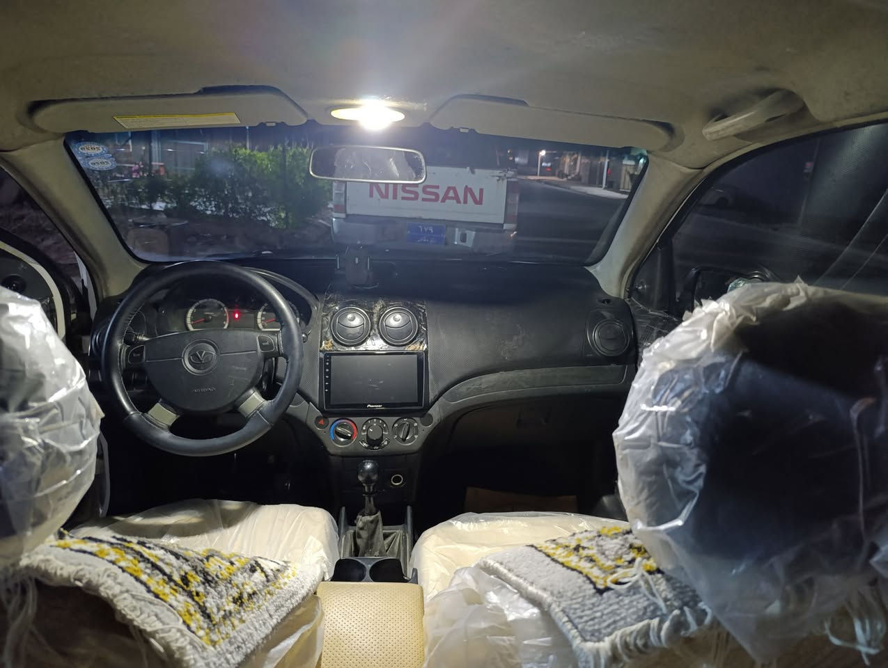 ئةفيؤ 2009 حيزام بؤياغة پيش و پشتي جةمپيكي خةفيفي هةية گير و مةكينةي بئ كيشة و سةنةوي بةسةر نةچووة چوار تايةي نوئ دوو دةعامي و لايتةكاني تازة گؤراوة  بئ مةسروف گير عادي ناو رةش 
*********** أربيل, العراق
