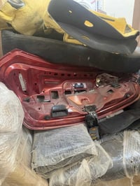 عندي ادوات مال سيارة مگصوصة كدلاك CT5 موديل 2024  يرهم علئ CT4 للتواصل...