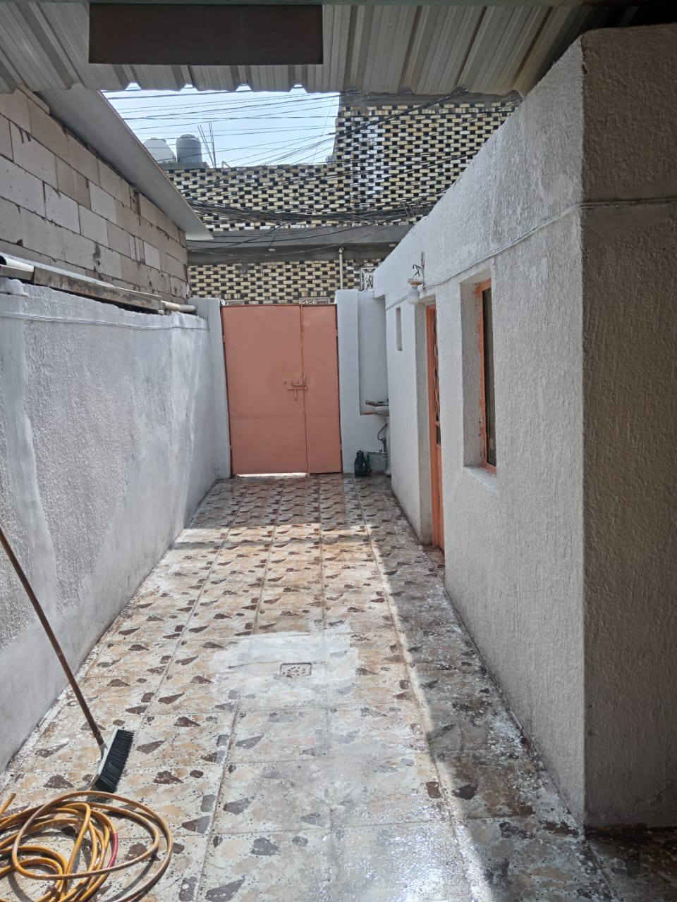 دار للبيع في حي المكرمه منطقة ل 8 تالاف 
شارع 10
المساحه 80م واجه 4 م نزال 20 
السعر 88 
للستفسار مراجعه عقارات ابو مصطفى العبودي 
***********
