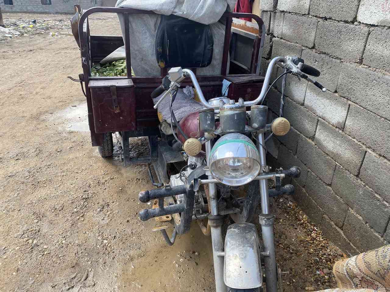 سلام عليكم ستوته امتيار وراق كامله نكره سلف بيها محرك جمره 23 سعر 750 وبيها مجال لطيبين عيدكم مبارك مكاني دوره ابو دشير ***********
