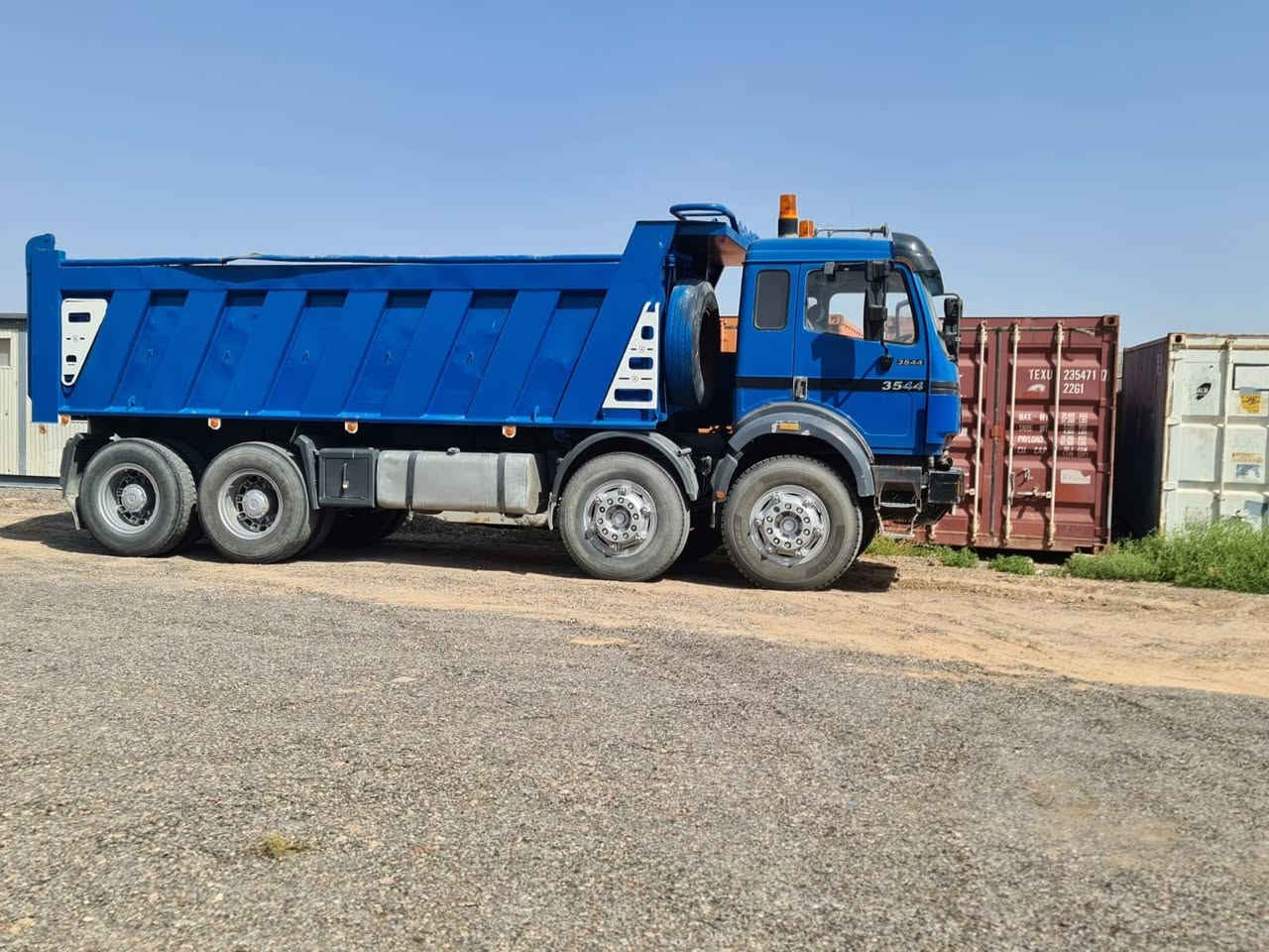 السلام عليكم كروات للبيع موديل 1996 رقم بغداد حجم محرك 44 شاصي طولي بلادي مجموعة جيف كير 155 فافون سعر 500 ورقه وبيه مجال مكان سياره رمادي
***********
