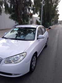 موديل 2011 محرك 2000 رقم بغداد مكان السياره البياع رقم 07728173407