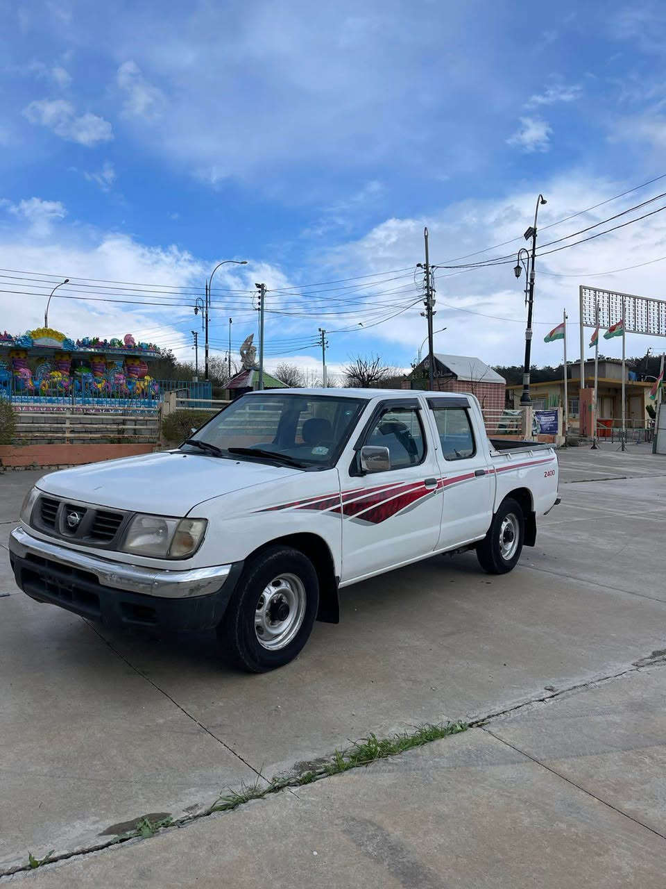 نيسان ٢٠٠٢ ئارم پلاستيك سليمانى به شه رتى ئه وه ليات و غرامه 
ته بريد پاوه ر
گيرومه كينه و اكسل به شه رت 
كامل په مپ كراوه بؤ جوانى بيليدران پشت و پيش كه بس 
٤ تايه لؤك
توندوتولى به شه رت
غاز ى بو به ستراوه 
كرانه وه ى نييه چه مه له غ بو نيت ده رگا 
٧١$
ناونيشان قه لادزى 
***********
*********** بشدار, السليمانية
