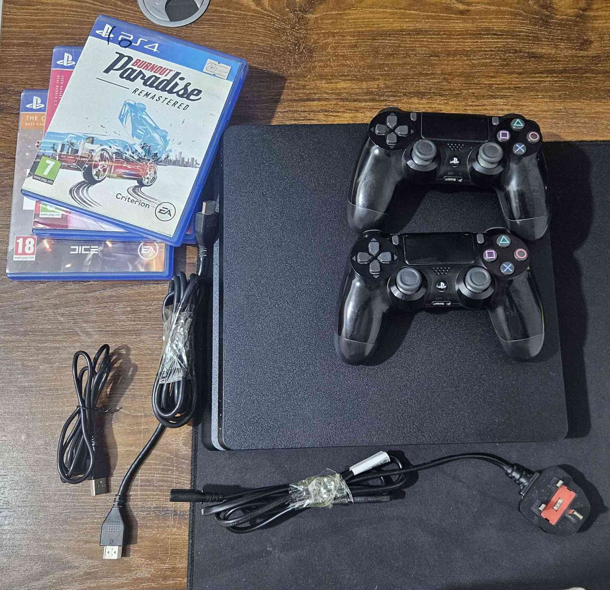 توصيل مجاني

بلي ستيشن 4 سلم نسخة فيفا 2019 معضم الملحقات الاصلية ويا الجهاز مع البوكس الاصلي ذاكرة (G500) تحديث (13.02) جهاز نضافتة جدا ممتازة مع 2 جويستل و 3 اقراص موضحة في الصور 
سعر الجهان 209 شامل التوصيل النجف, العراق


**إذا كنت صاحب هذا الإعلان وتريد حذفه لأي سبب، رجاءا أرسل رسالة إلى الدعم الفني**