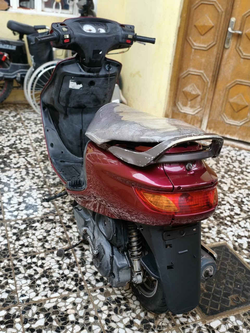 السلام عليكم فراشه نثيه للبيع كهربائياته شغاله كله عوزه باتري مكينه مامفتوحه مكاني  حي السلام رقم ***********
