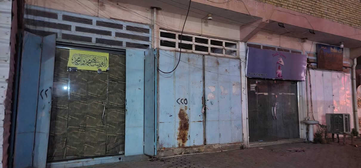 📢 للبيع: أبواب حديد وجام خانة (واجهة محلات) بحالة ممتازة
​السلام عليكم..
متوفر للبيع أبواب حديد متينة مع جام خانة (واجهة زجاجية) كاملة، مناسبة جداً للمحلات التجارية، المعارض، أو المكاتب.
​📌 تفاصيل الأغراض:
​النوع: أبواب حديد مشغولة بقوة + واجهة جام خانة زجاج سميك ومقاوم.
​الحالة: نظيفة جداً وجاهزة للشد، ما بيها أي كسور أو عيوب.
​القياسات: [٣.٥ متر].
​📍 الموقع: الكوت -الزهراء.
💰 السعر: [٢٠٠] (وبيها مجال بسيط للشراي).
​📞 للتواصل والاستفسار:
يرجى المراسلة على الخاص أو الاتصال على الرقم: ***********
