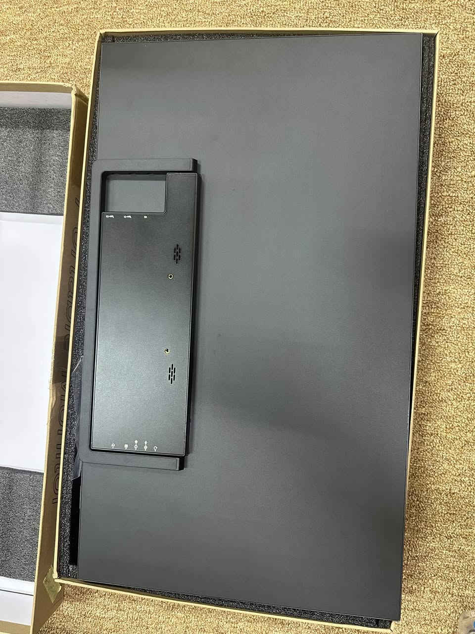 شاشه محمولة حجم 24.5 انج  جديده غير مستخدمة كامله ملحقاتها  وكما موضحه ب الصور السعر 200 الف مع التوصيل@


**إذا كنت صاحب هذا الإعلان وتريد حذفه لأي سبب، رجاءا أرسل رسالة إلى الدعم الفني**