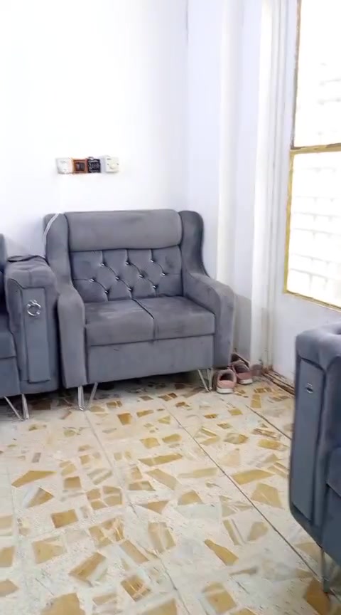 تخم 10 مقاعد للبيع تسگام جديد ما بي اي ضرر سعره 550 وبي مجال بسيط مكانه قرب مستشفى الكفيل 
***********
