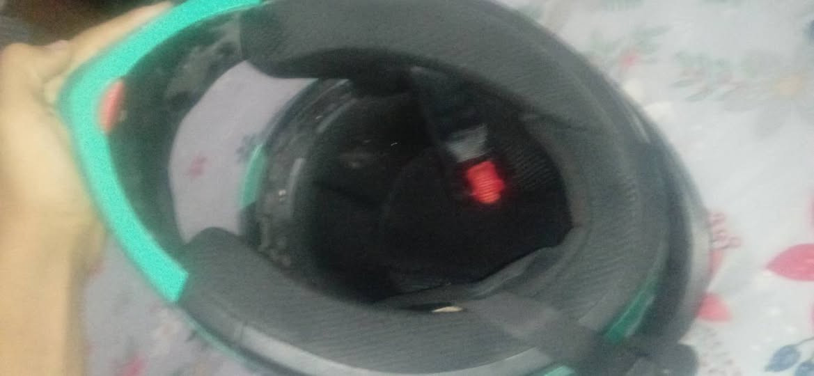 سلام عليكم شباب  خوذة للبيع مال دلفري سعر 40 وبيهة مجال الستفسار على رقم ***********
