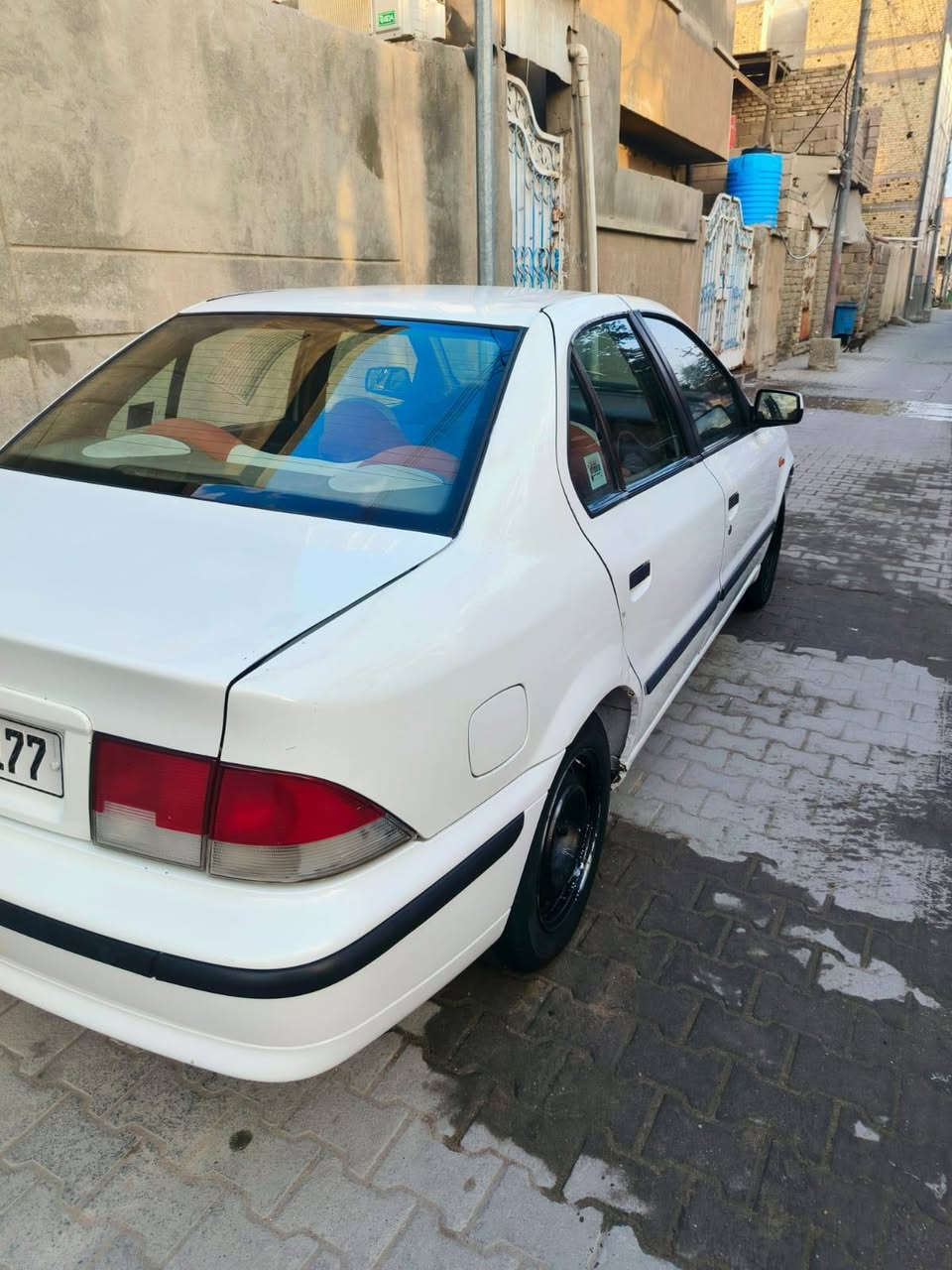 السلام عليكم سمند موديل ٢٠١١ سياره رقم بصره انكليزي  نضيفه مال بيت مكفوله من ضربه والصبغ محرك وكير وحداديه وتبريد جاهزه من كل نواحي
السعر ٣٨ ورقه بيهه مجال بسيط لشراي عنواني بصره غير متواجد ع الفيس أكرر غير متواجد ع الفيس
هاتف ***********
