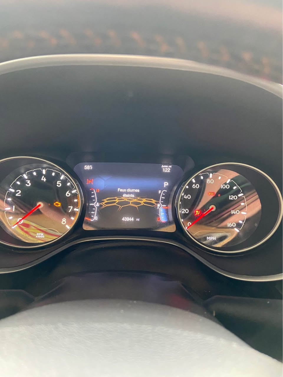 سلام عليك جيب كومباس ٢٠٢١ ٥ بارجه ى هه يه بي ناو گرتن له ره قه م شانسى به س ده عانى به ربويته وه ره قه م سه نه وى هه موى نوي شه رت غرامه تحويل وكاله *********** أربيل, العراق
