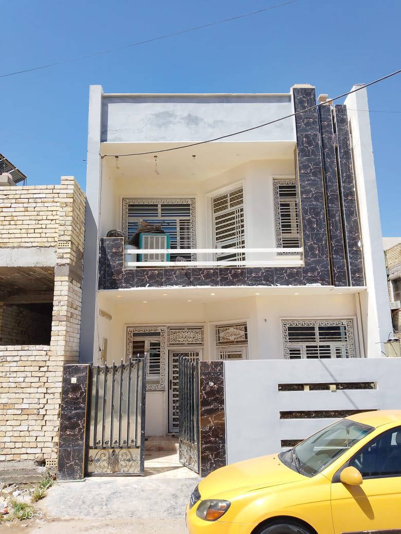 سلام عليكم بيت للبيع مساحه 100 متر  تفاصيل داخل الصور سعر 145 مليون مستعجل عل بيع
للتواصل رقم واتساب او اتصال ***********
