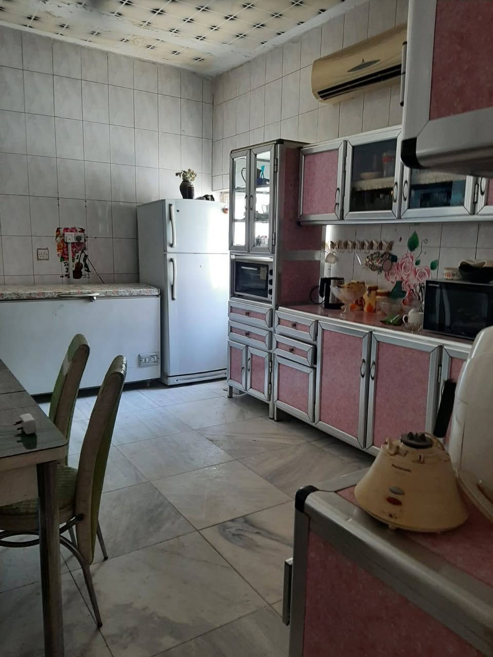 كود AG 274

🏡 دار للبيع مقابل قيادة الشرطة
📐 المساحة: 200 متر
↔️ الواجهة: 10 متر

📌 التفاصيل:
▫️ الطابق الأول: غرفة مع الملحقات
▫️ الطابق الثاني: 3 غرف
📞 للتواصل 
***********
اسامه ابو مصطفى 
‏تابع قناة أعمار للعقار في واتساب: https://whatsapp.com/channel/0029Vb7TVNn2ZjCuSde4pu1L
قناه تلكرام 
https://t.me/EmarAqar
