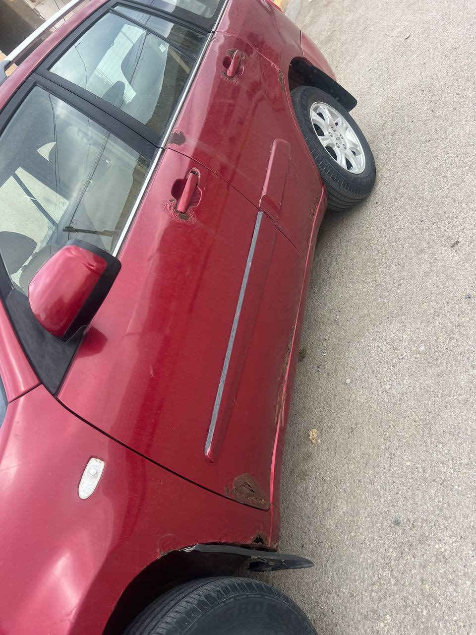 اقره المنشور قبل لا تتصل
السلام عليكم تيكو موديل 13
مشروع وطني باسمي ماشية 80
بلادية السياره ومكفوله فقط خياسات بيها
لاضربه ولاصبغ فقط هاي الخياسات كدام عينك
كير ومحرك مكفولات
كهربائيات كلشي شغال بيها
ب40 وبيها مجال بسيط للشراي مكاني بلكوت ***********
***********
