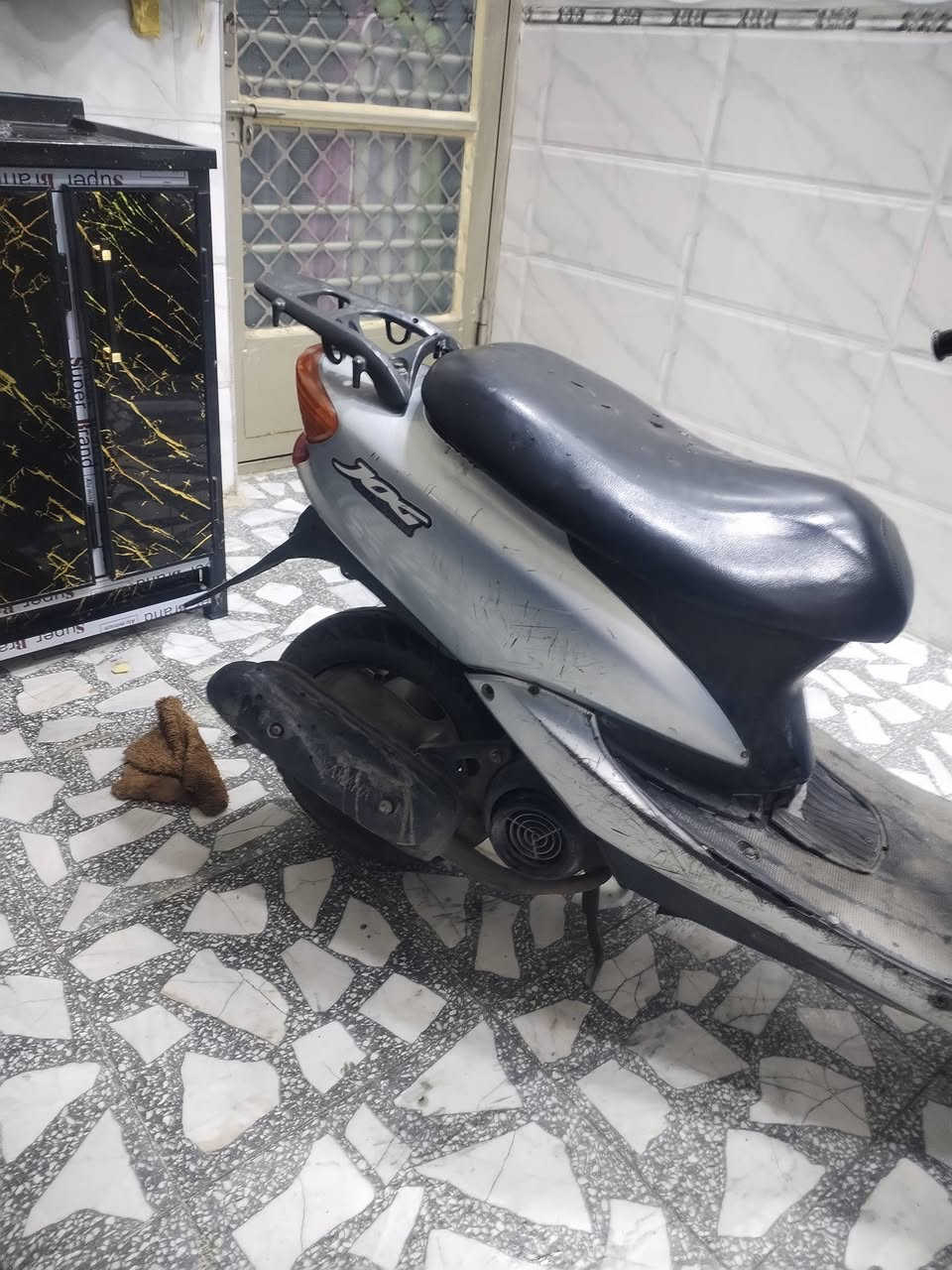 السلام عليكم دراجه للبيع كم حديد كابريتر تعبان السعر ١٠٠ قفل مكاني بغداد مدينه الصدر وهذا رقمي ***********
