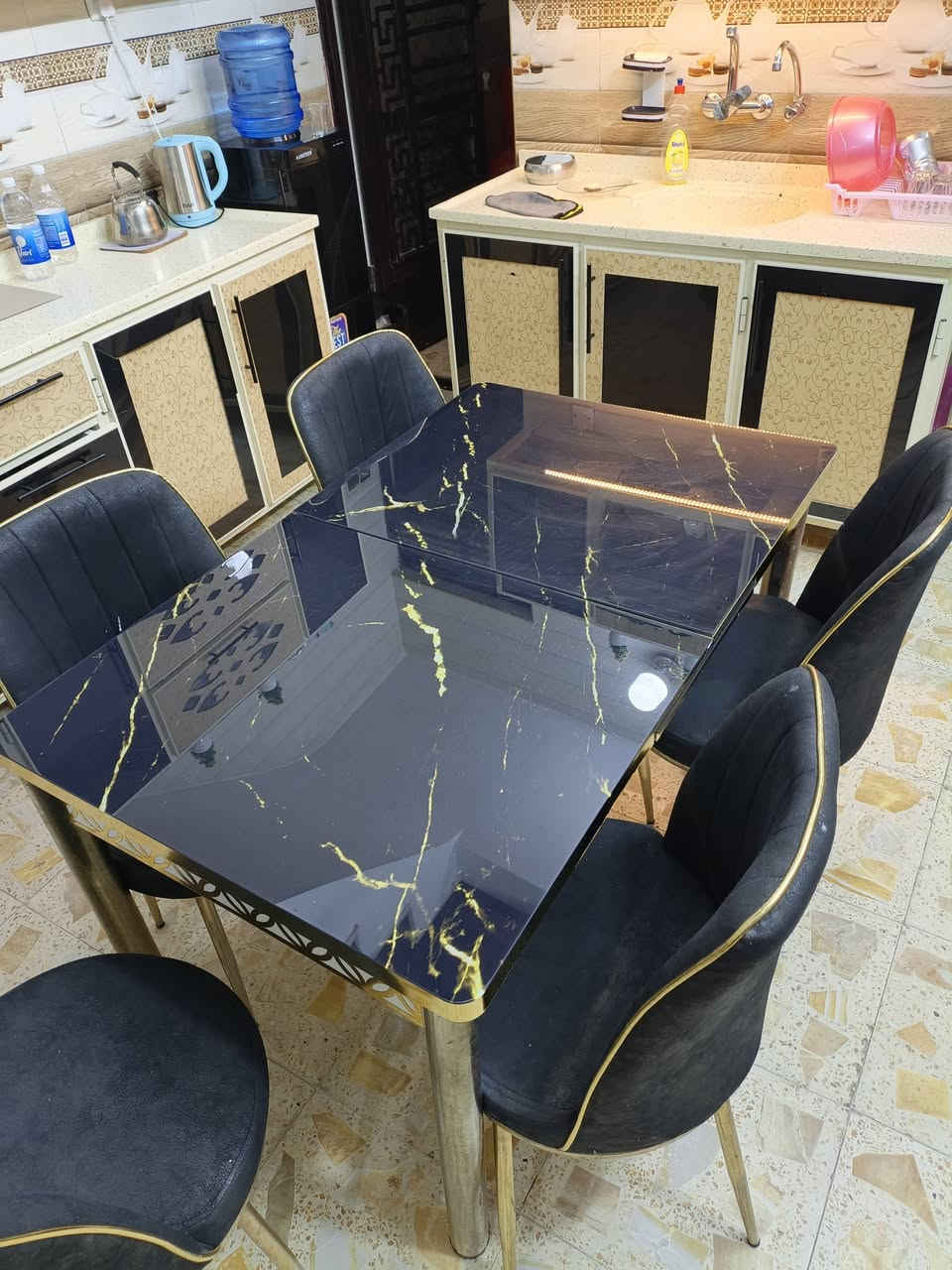 ميز طعام نضيف حيل 5 كراسي نضافه ميز 100 ب100 3 كراسي نضيفات و2 شويه تعبانات سعر 75 مراسله خاص


**إذا كنت صاحب هذا الإعلان وتريد حذفه لأي سبب، رجاءا أرسل رسالة إلى الدعم الفني**