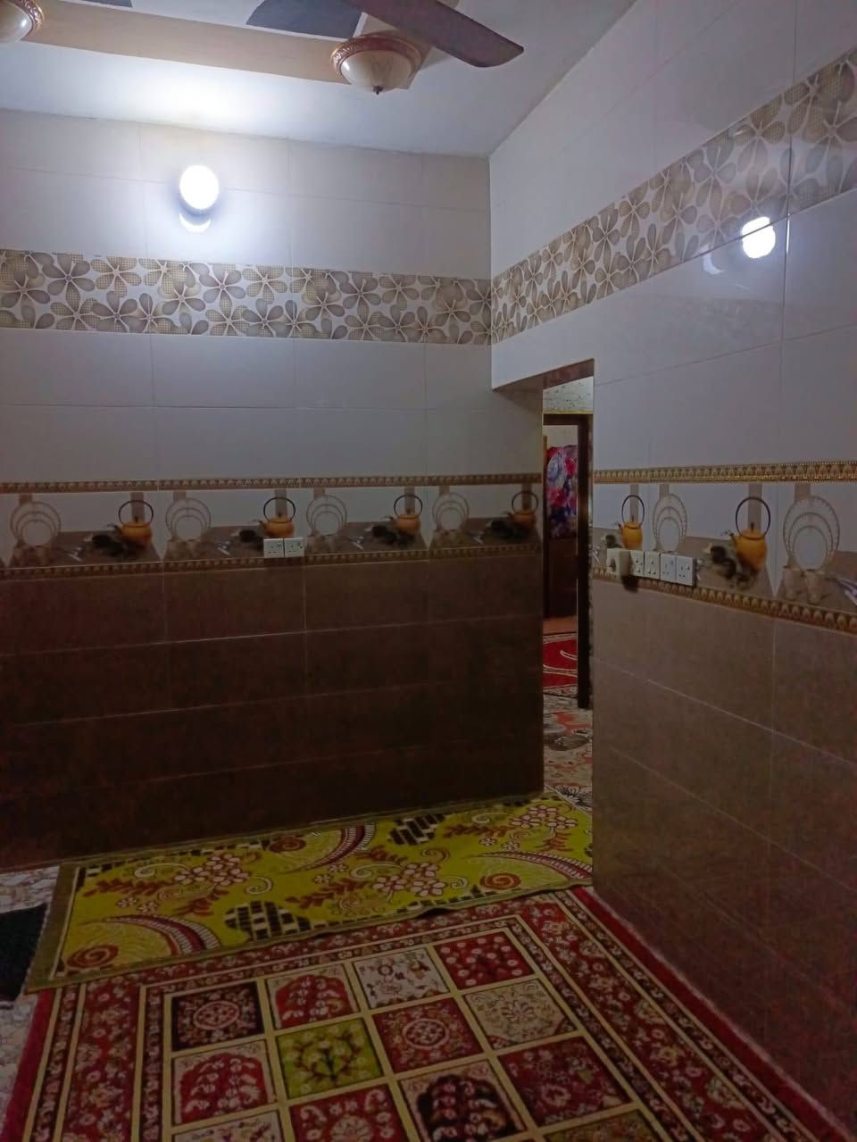 سلام عليكم البيت البيع مساحه 100مربع طابو زراعي سند 25بهرز حي شرطه سعر 37 ***********
