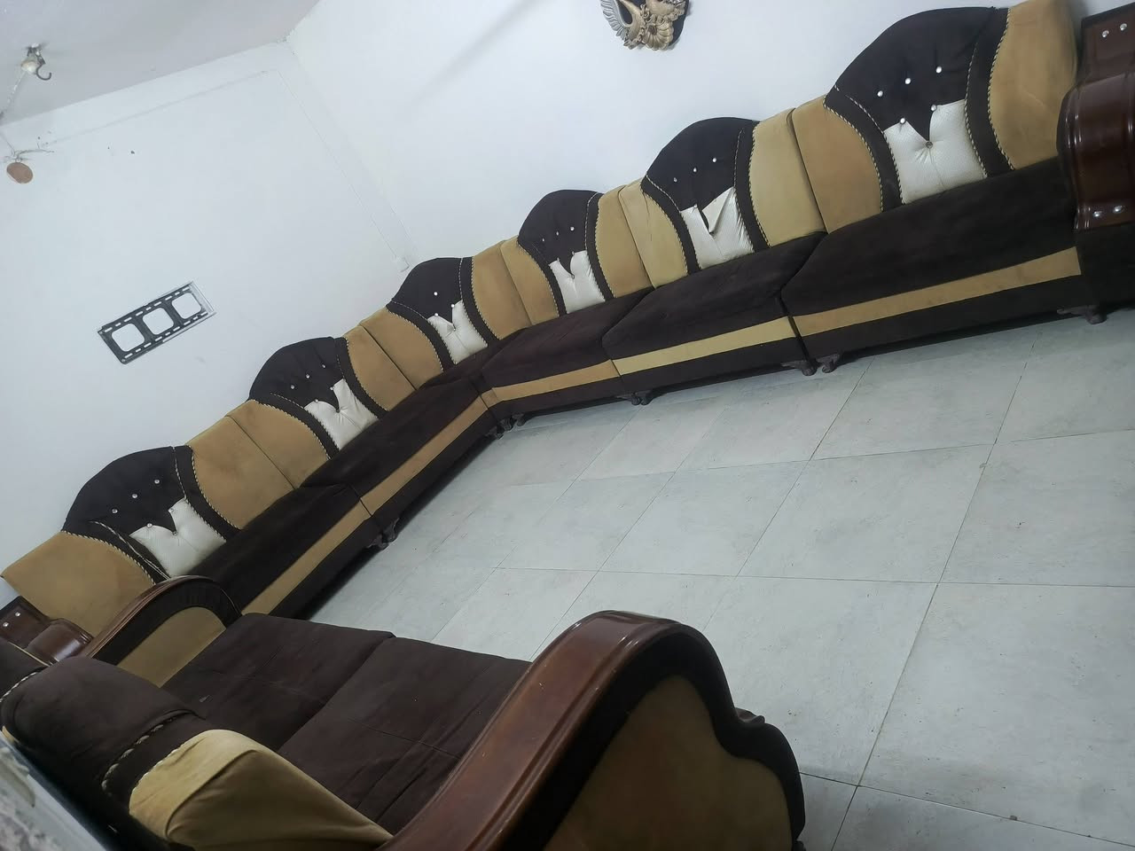 ياالله
ديوان 8 قطع
16 مقعد 
 سعره 350 وبي مجال للشراي
مكانه
عسكري ثاني شارع الوگفه القديم قرب مصور الخالدي
‏‪***********‬‏

