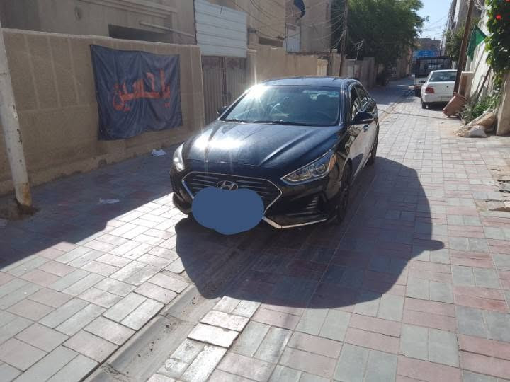 موديل 18 حادثة بمريكا كما موضح بالصورة 

بالعراق بالباب الخلف السايق بارد خفيف بيه كص بسيط جدا بالجه اليمنى للجنطة

الباقي مكفول

السيارة نظافة درجة اولى ادامة جديده تدفى تبريد مجاول بلكات باتري كله درجة اولى 

بسمي رقم كربلاء سنوية 2031

تراي شرط للبصرة وترجع اذا ادك دونز ترجع بانزين فقط محسن اخليله " موظف" 

السعر 120 قفل


**إذا كنت صاحب هذا الإعلان وتريد حذفه لأي سبب، رجاءا أرسل رسالة إلى الدعم الفني**