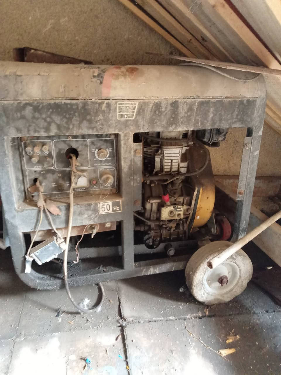 مولدة للبيع عاطله
٥كي في كاز 
كهرباء ولدن


**إذا كنت صاحب هذا الإعلان وتريد حذفه لأي سبب، رجاءا أرسل رسالة إلى الدعم الفني**