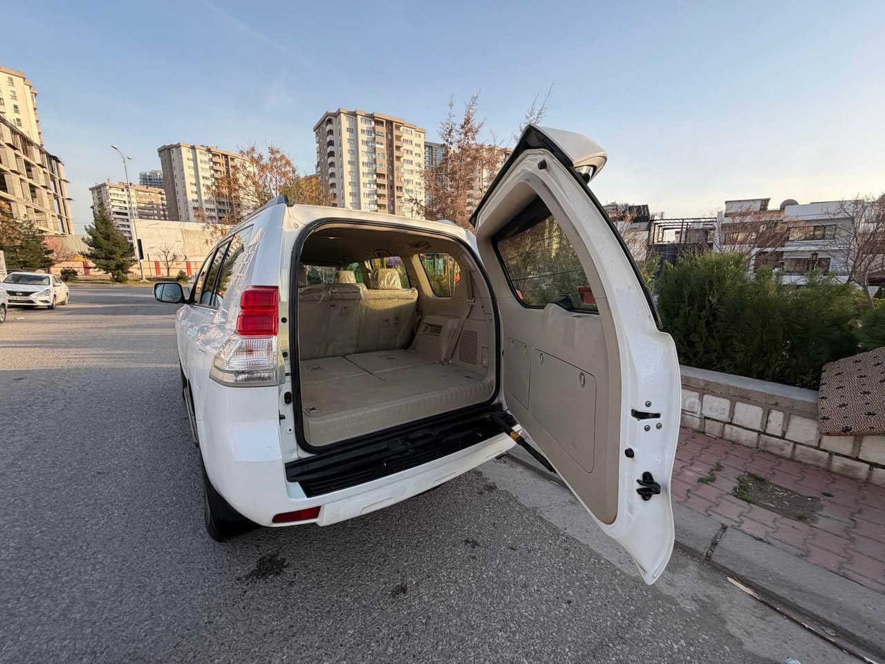 پرادۆ 2013 txl
١٢٦٠٠٠ ڕۆیشتوە
زۆر خاوێنە 
بێ بۆیاخ 
مەکینەو گێڕ نەکراوەتەوە
نرخ 240$ السليمانية, العراق


**إذا كنت صاحب هذا الإعلان وتريد حذفه لأي سبب، رجاءا أرسل رسالة إلى الدعم الفني**