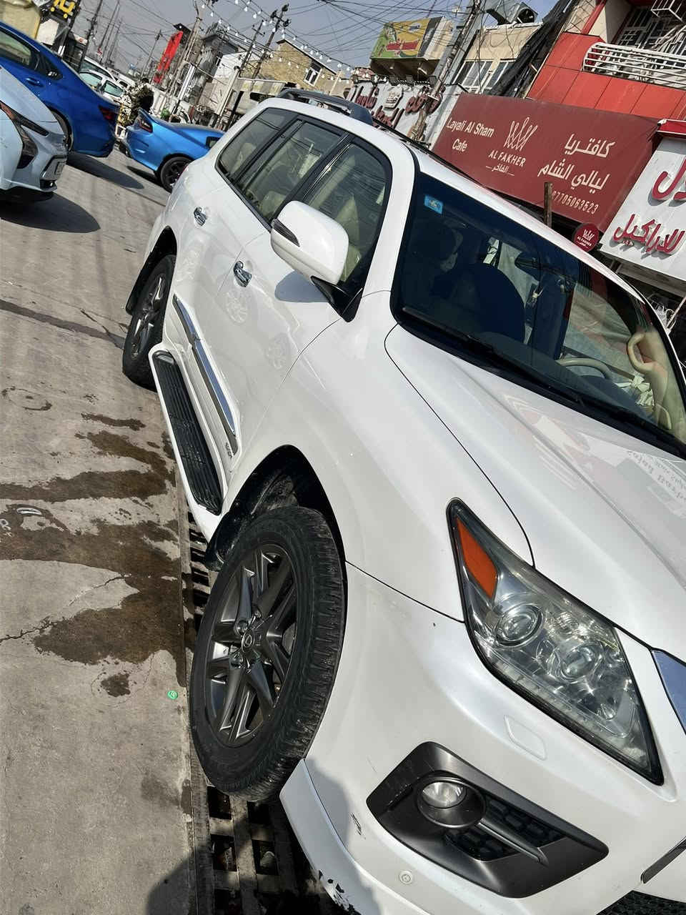 السلام عليكم
لكزس 2014 فول خليجي رقم بغداد بدون صبغ او حادث خليجي السياره 
*********** خابر وتدلل
