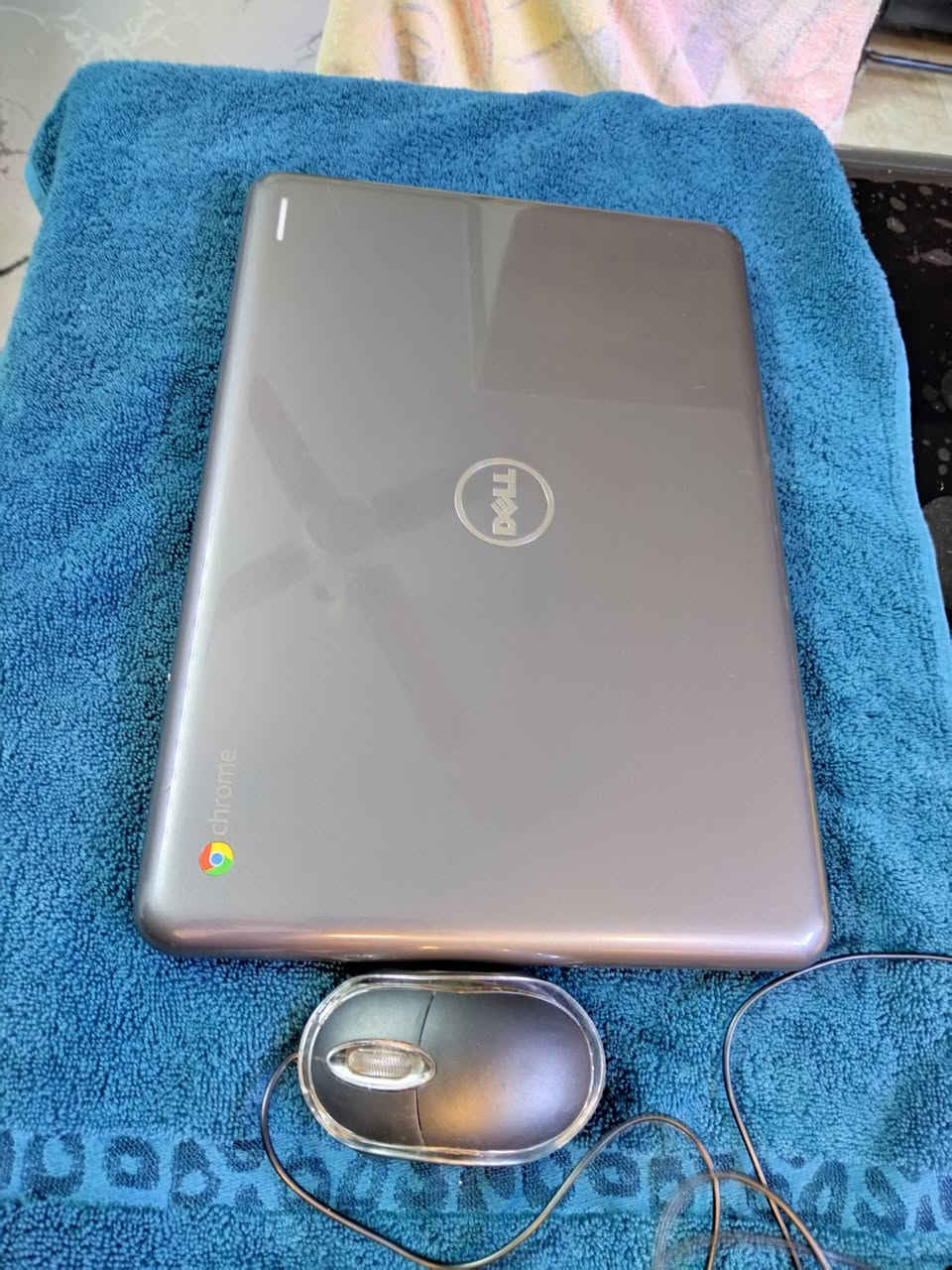 سلام عليكم لابتوب شركهDELL لابتوب جديد شخط مابي الله شاهد حته مامستعملا هواي صوته عالي مع ماوس بجي والابتوب لمس شاسه يصير سعره60الف قفل الله شاهد مستعجل على بيعته*********** مكاني بغداد
