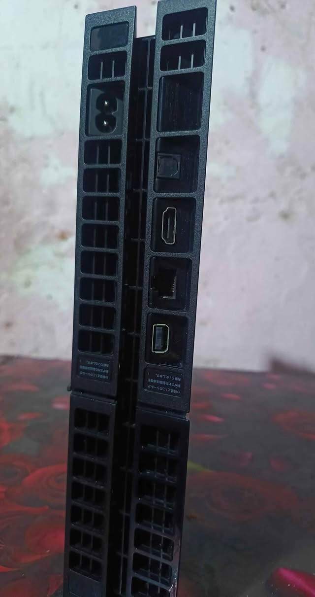 سلام عليكم..بلاي4فات{ مهكر}. كلشي شقال .نظام9.00 يحتوي على مكتب العاب وهارد العدد 2 الاول بي العاب وثاني ما منزل به العاب يد2شقلات .. البصرة, العراق


**إذا كنت صاحب هذا الإعلان وتريد حذفه لأي سبب، رجاءا أرسل رسالة إلى الدعم الفني**